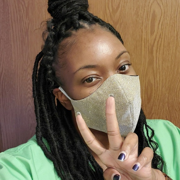 Meet your Posher, Kimberly - Picture 1 of 1